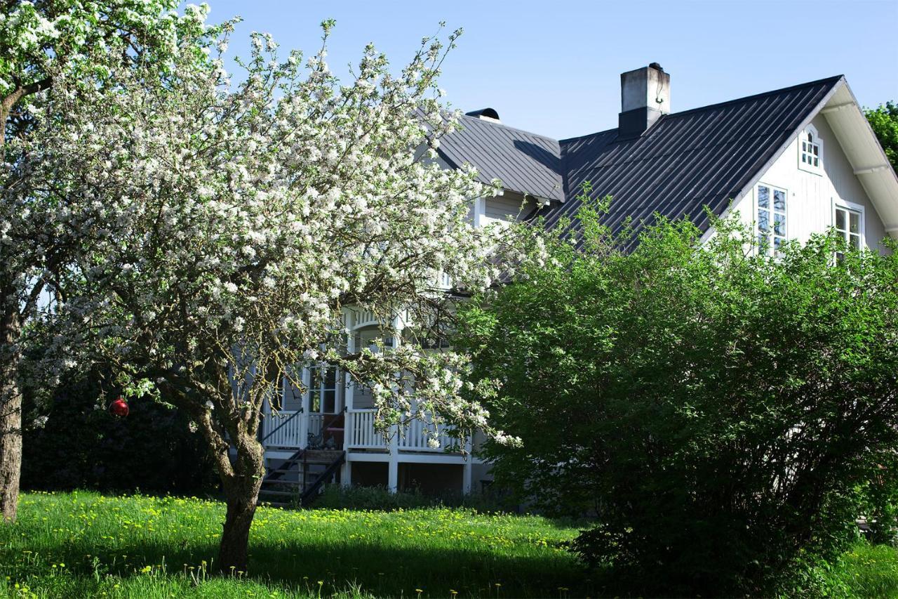 Three Pheasants Boutique Bed And Breakfast Ekeby  Bagian luar foto